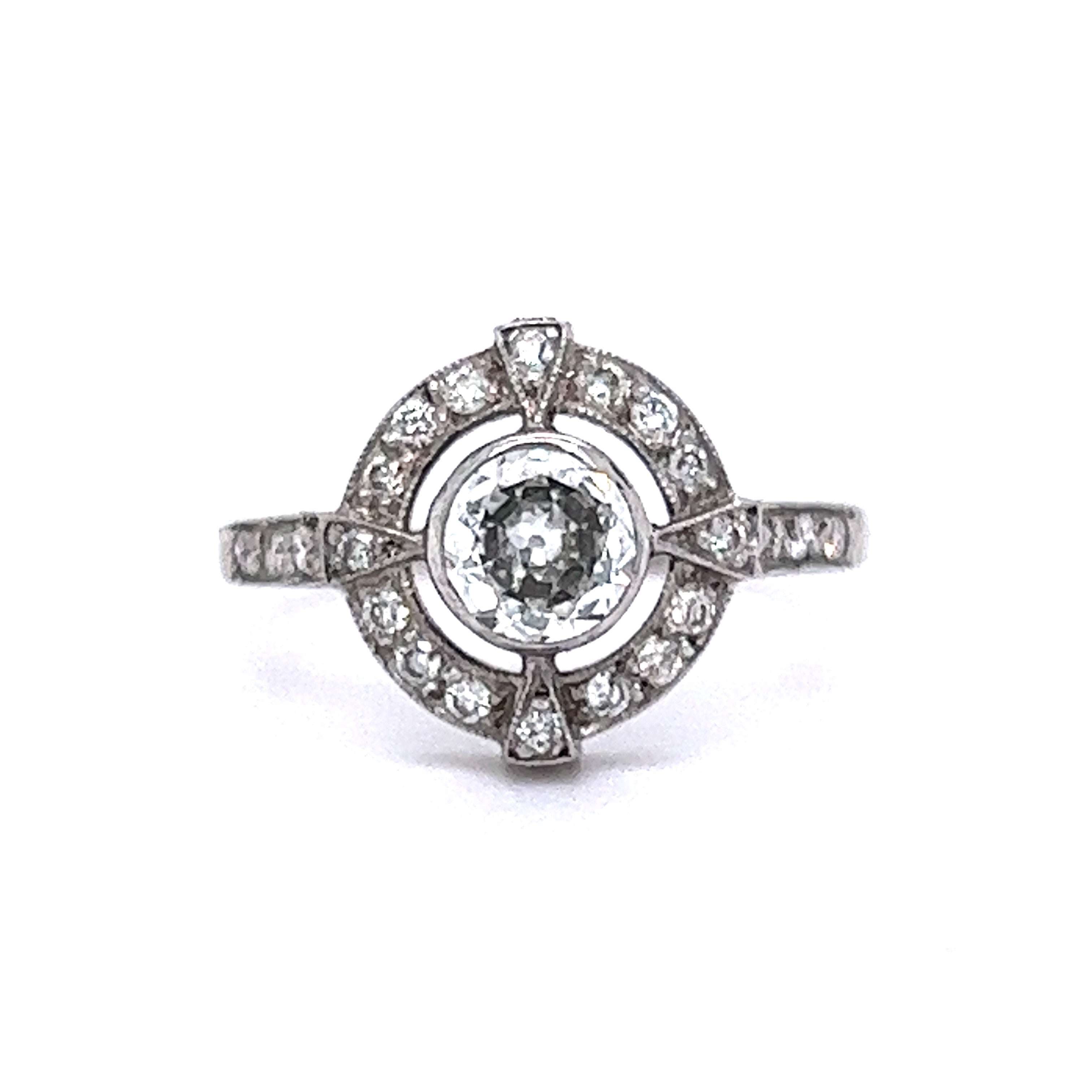 Simon G 18K White Gold Diamond Round Halo Engagement Ring – Hemsleys  Jewellers
